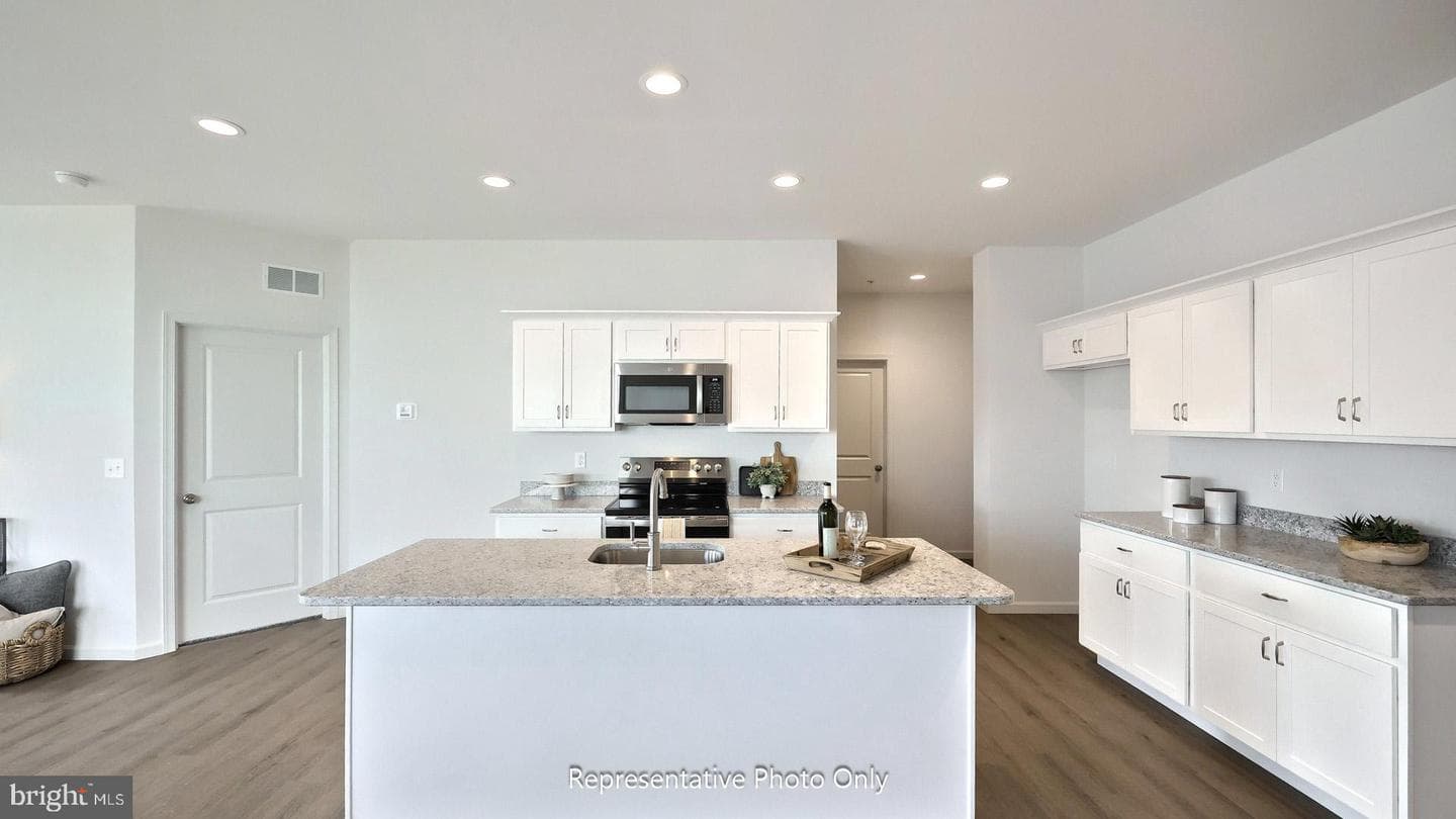 106 Foundry Lane photo 3