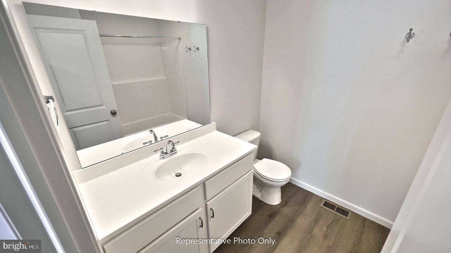 100 Foundry Lane photo 17