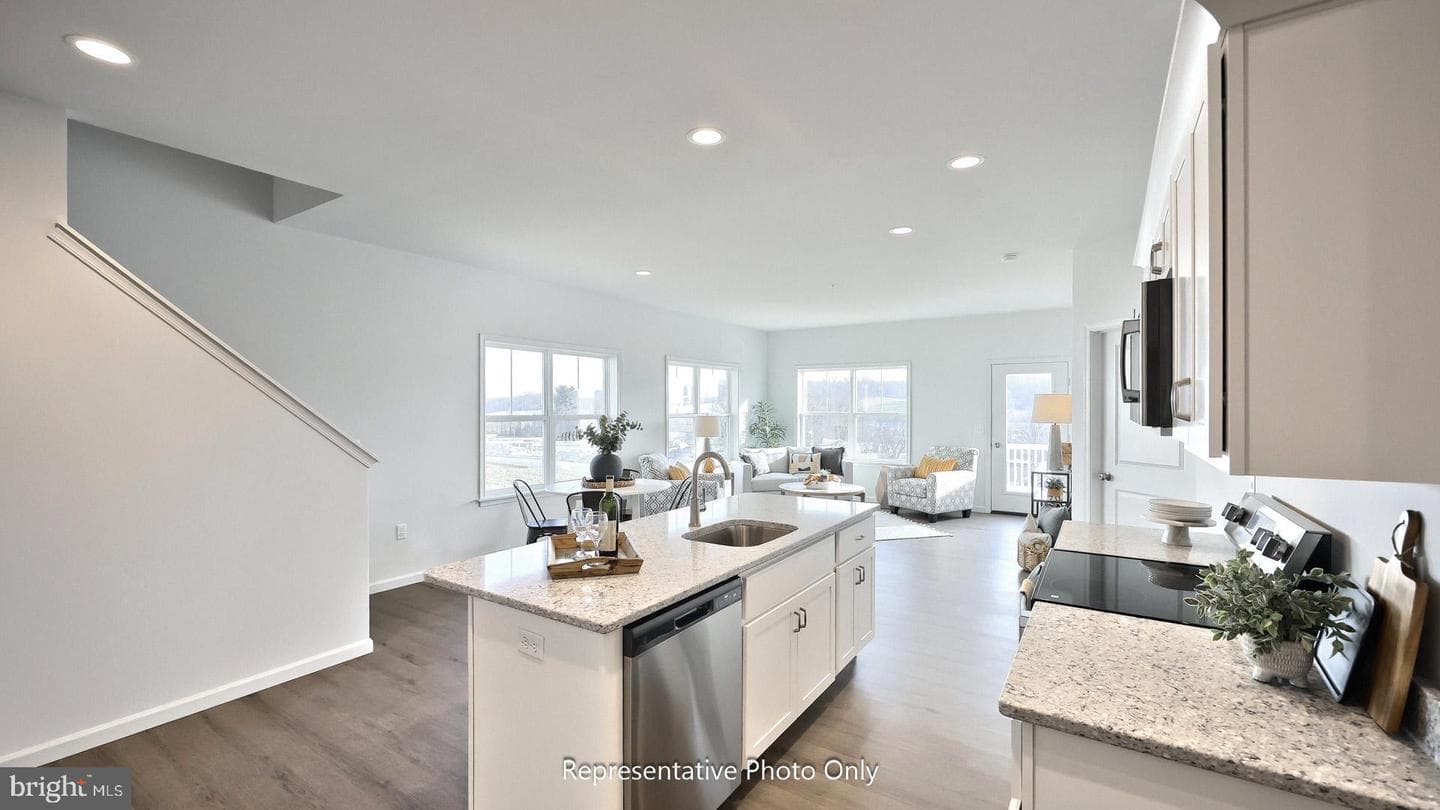 100 Foundry Lane photo 7