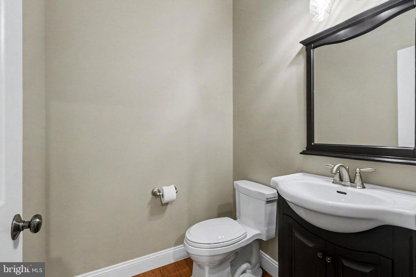 289 Sweetwater Drive photo 5