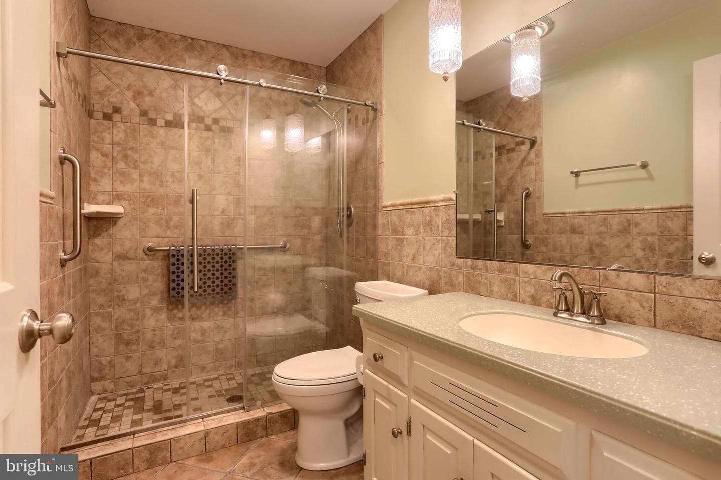 7 Lantern Avenue photo 17