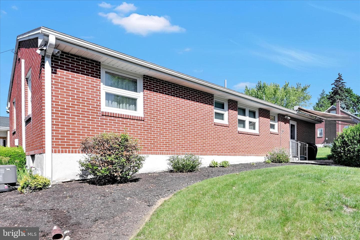 322 Taylor Street photo 32