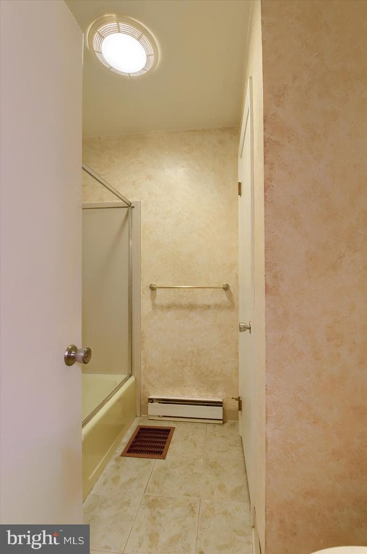 830 King Street photo 13