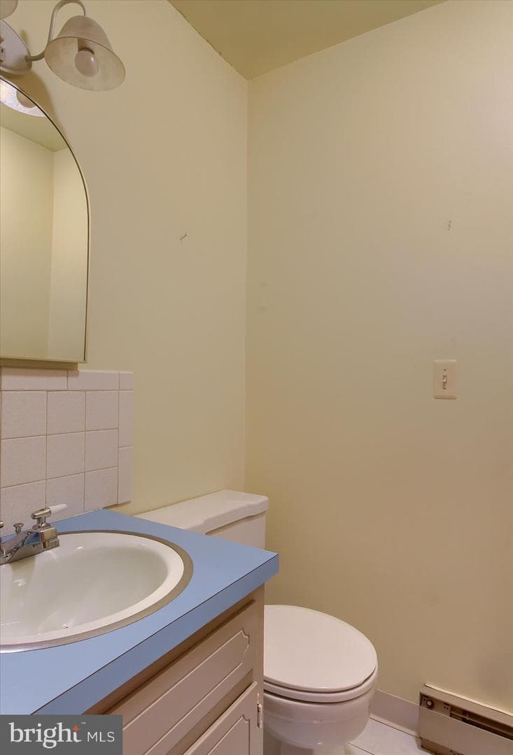830 King Street photo 19
