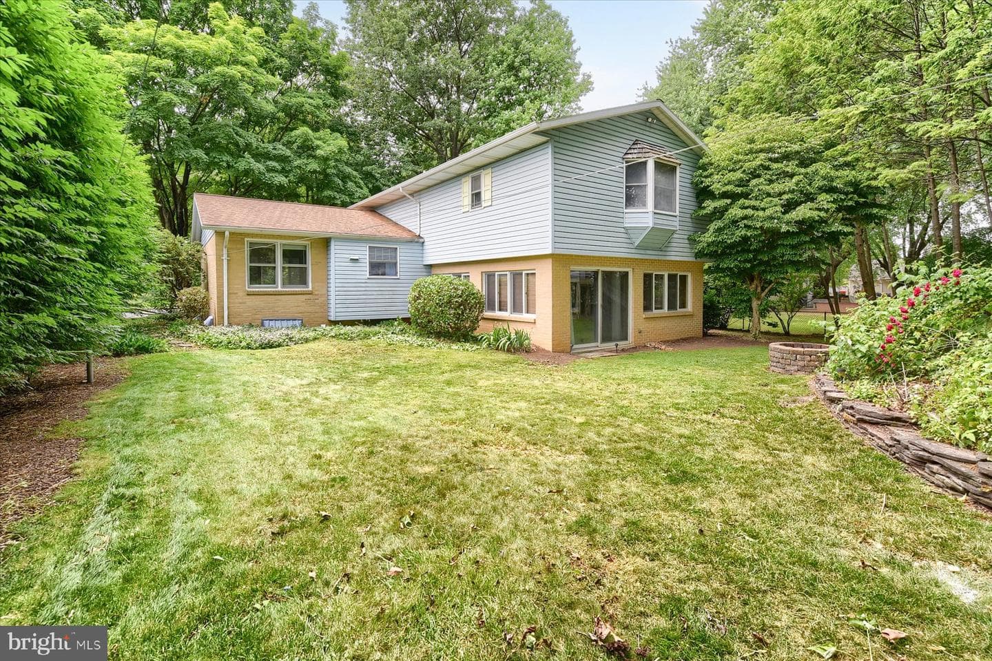 830 King Street photo 23