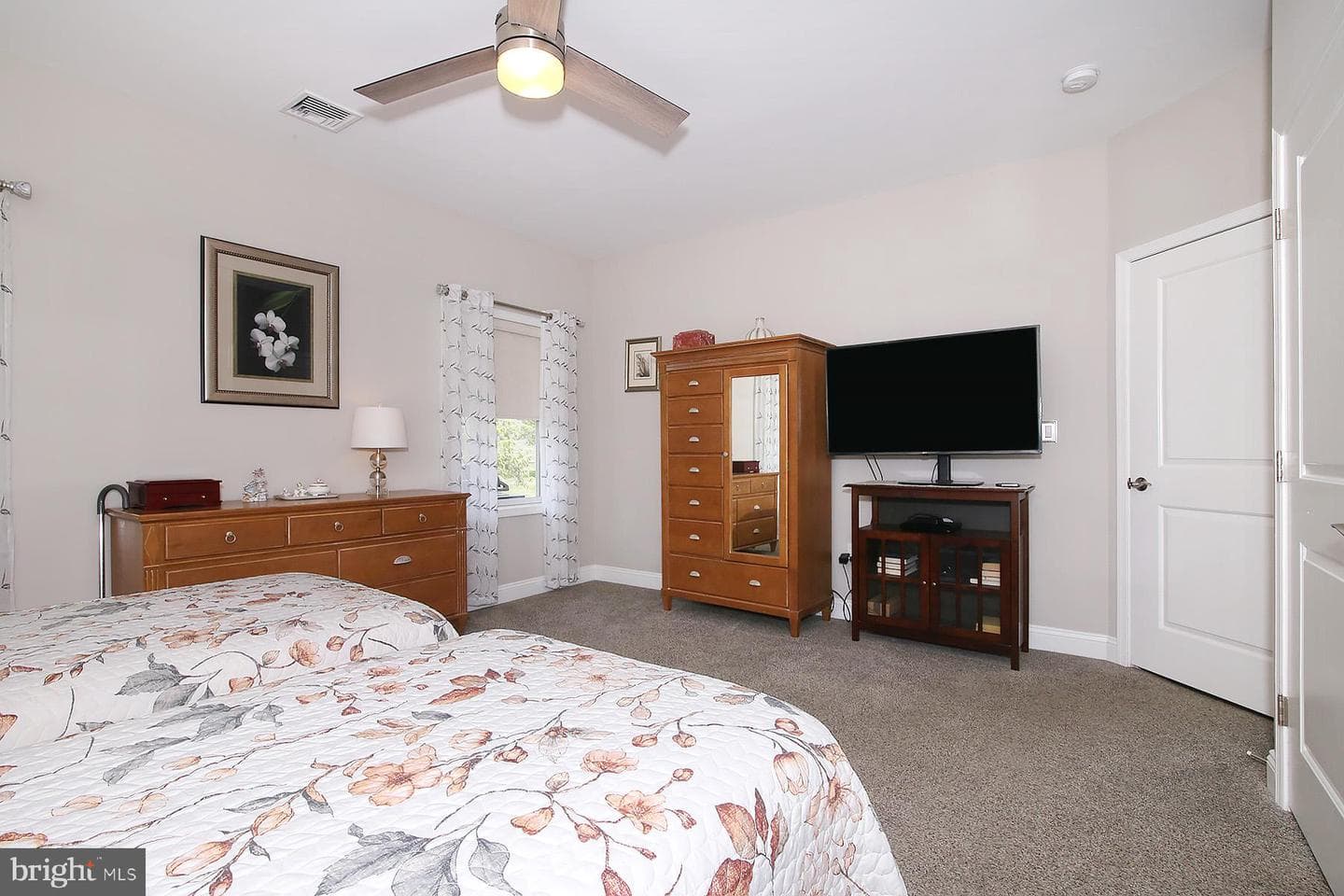 1034 Grant Circle photo 19