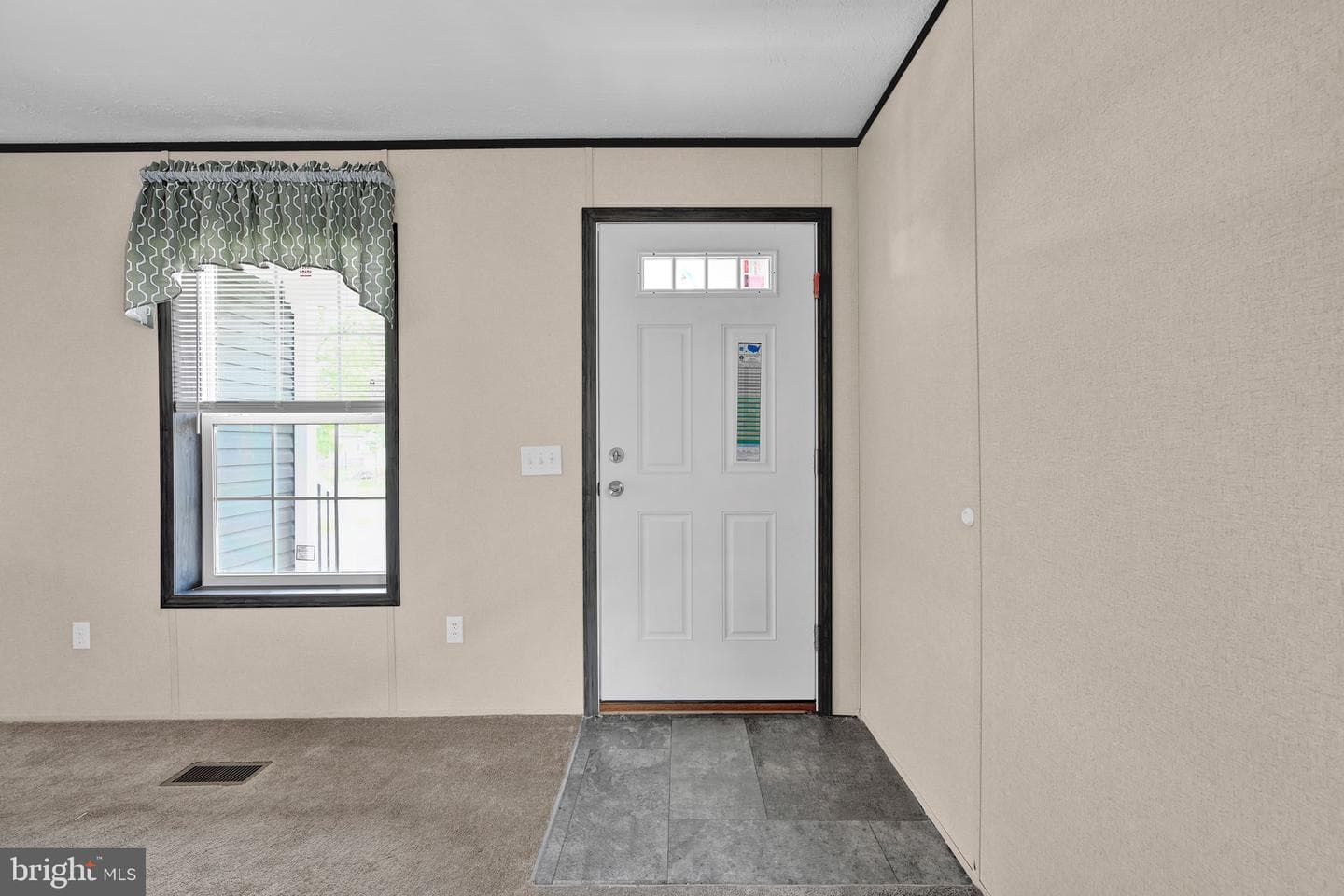 2110 Scull Street photo 5