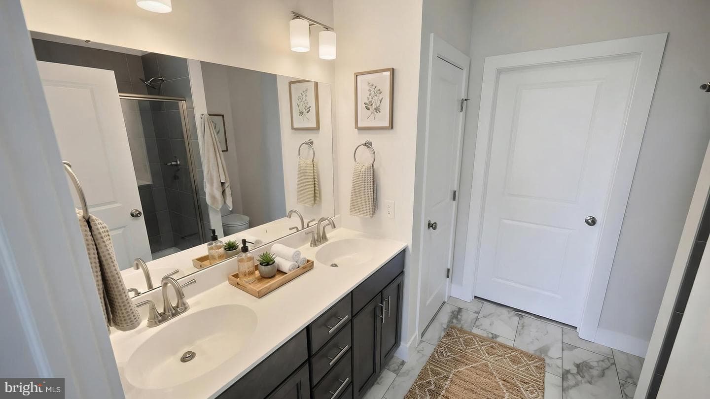 35 Canterbury Lane photo 11