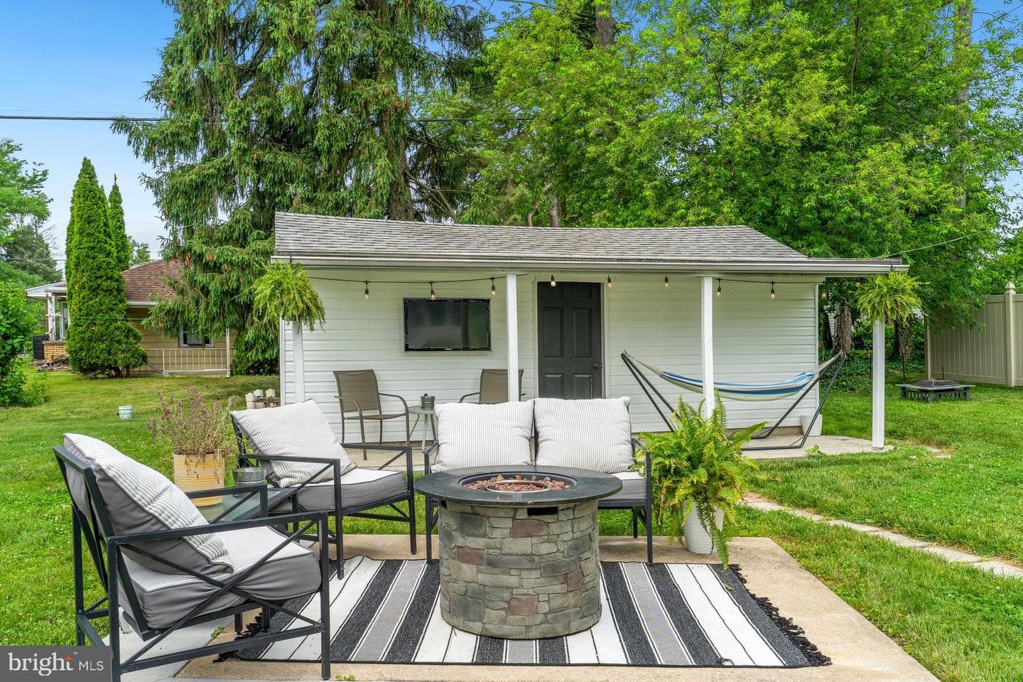 419 S Harrison Street photo 27