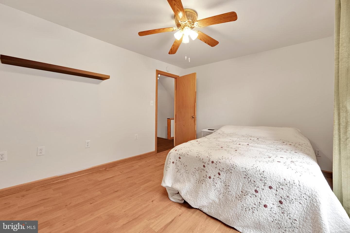 228 E Cherry Street photo 17
