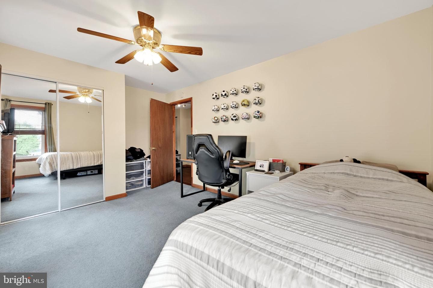 228 E Cherry Street photo 20
