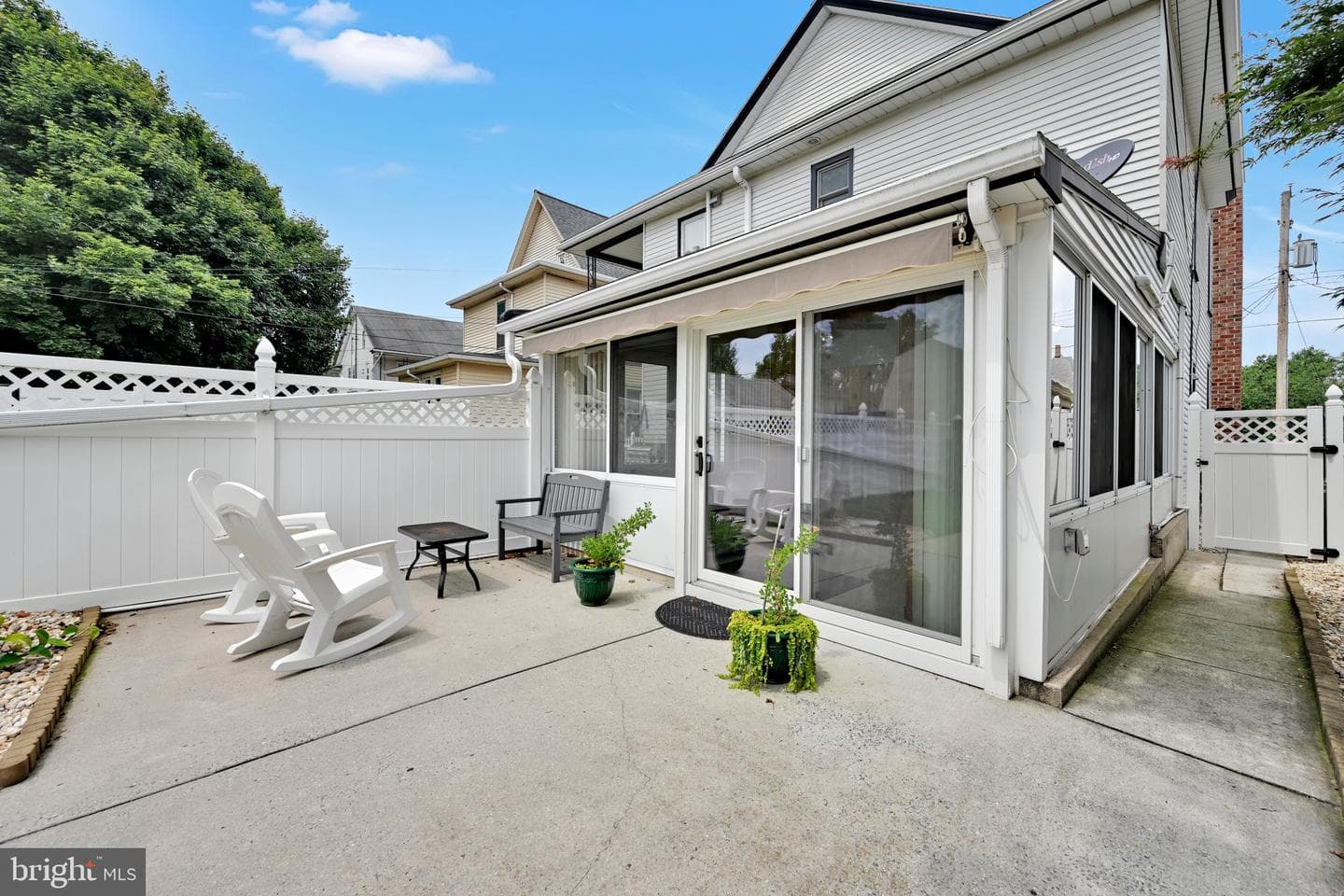 228 E Cherry Street photo 30