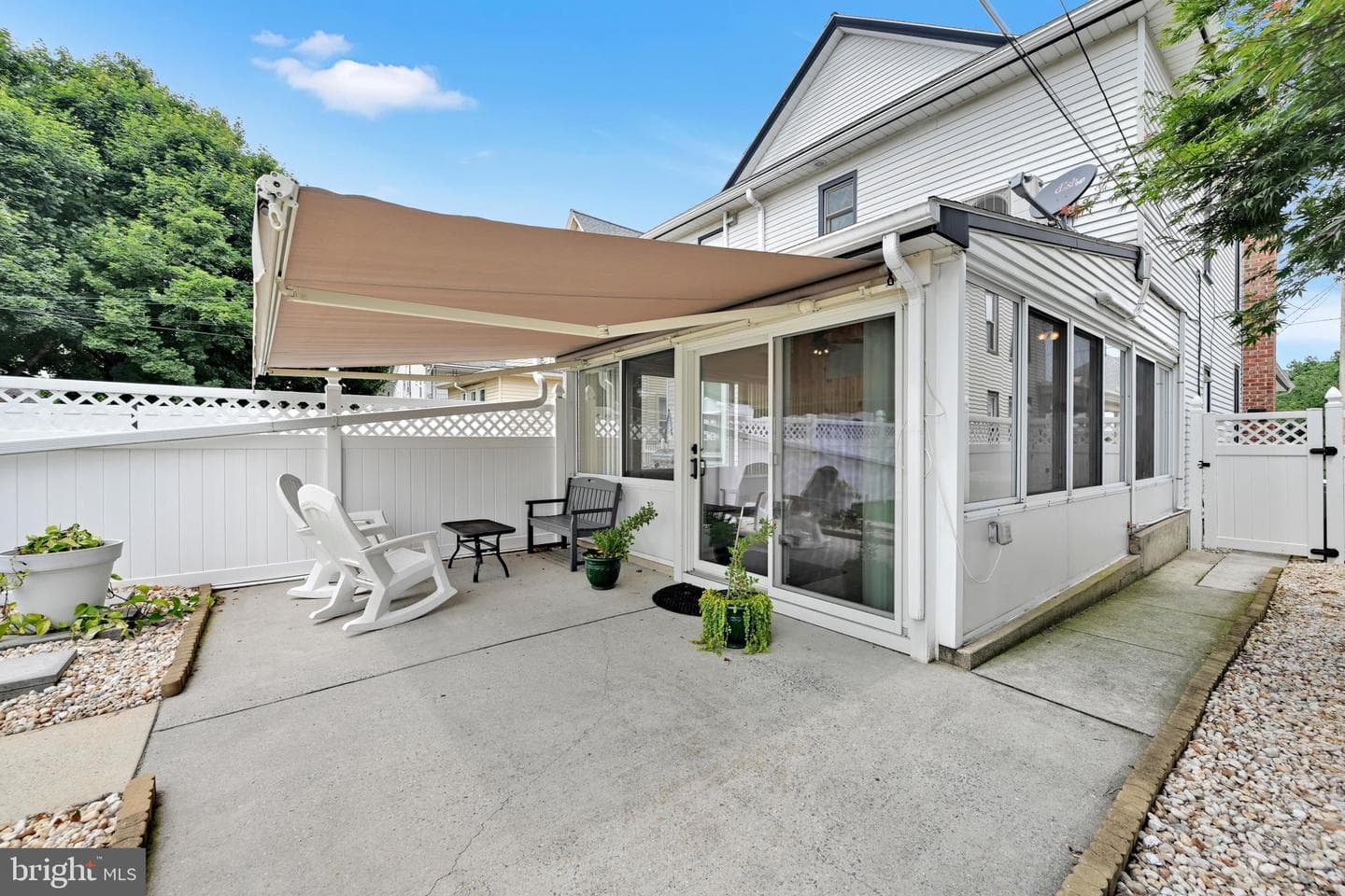 228 E Cherry Street photo 31
