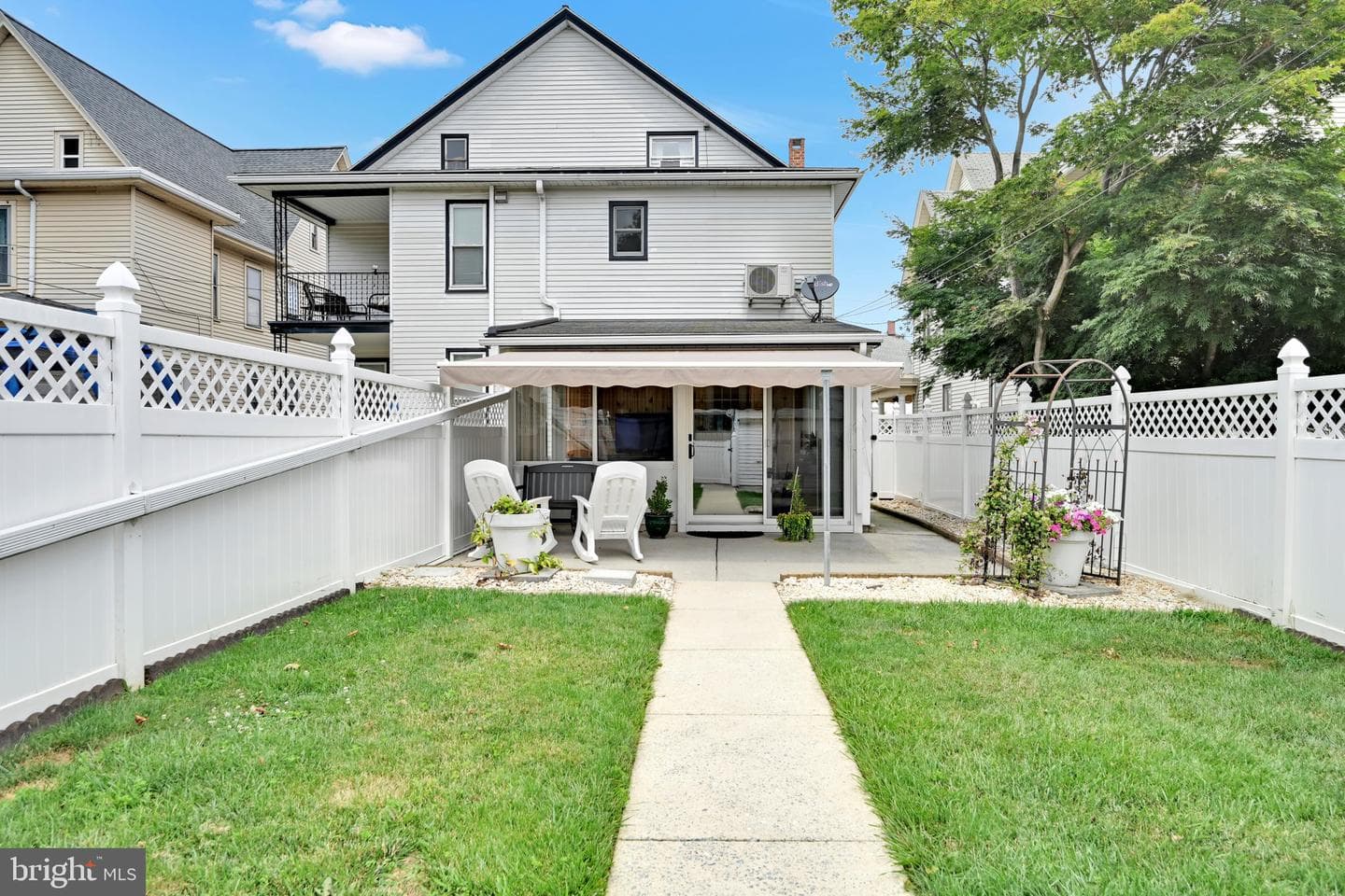 228 E Cherry Street photo 36
