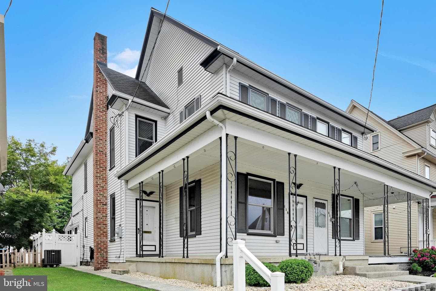 228 E Cherry Street photo 4