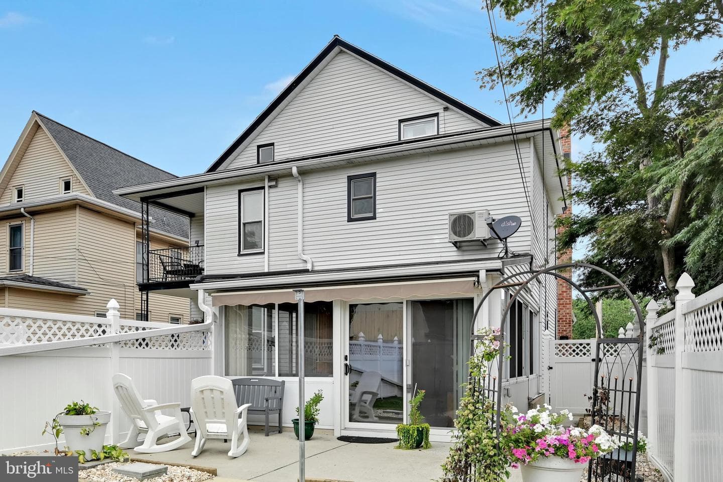 228 E Cherry Street photo 41