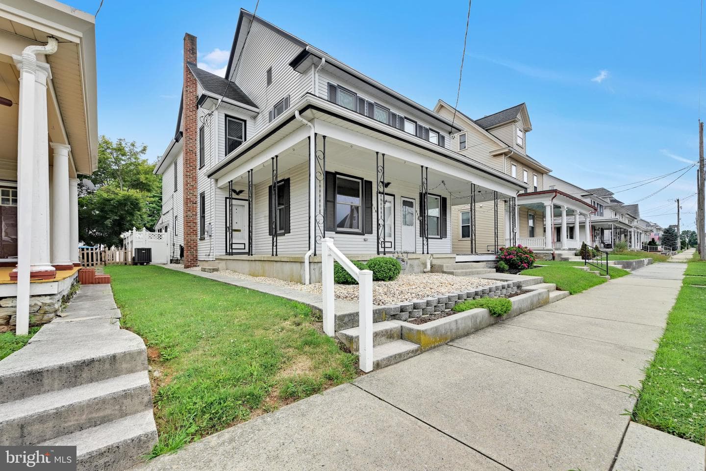 228 E Cherry Street photo 5