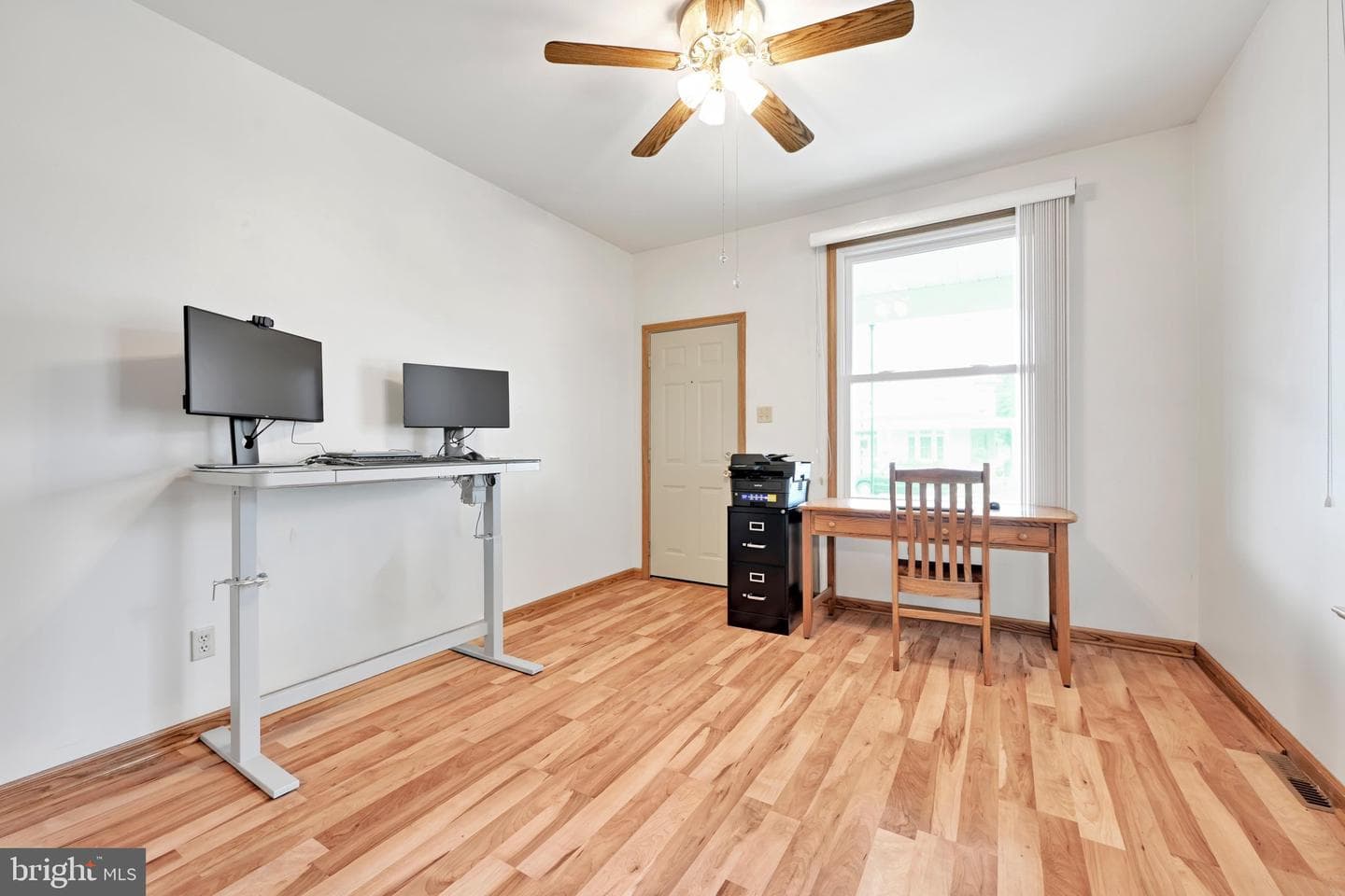 228 E Cherry Street photo 7
