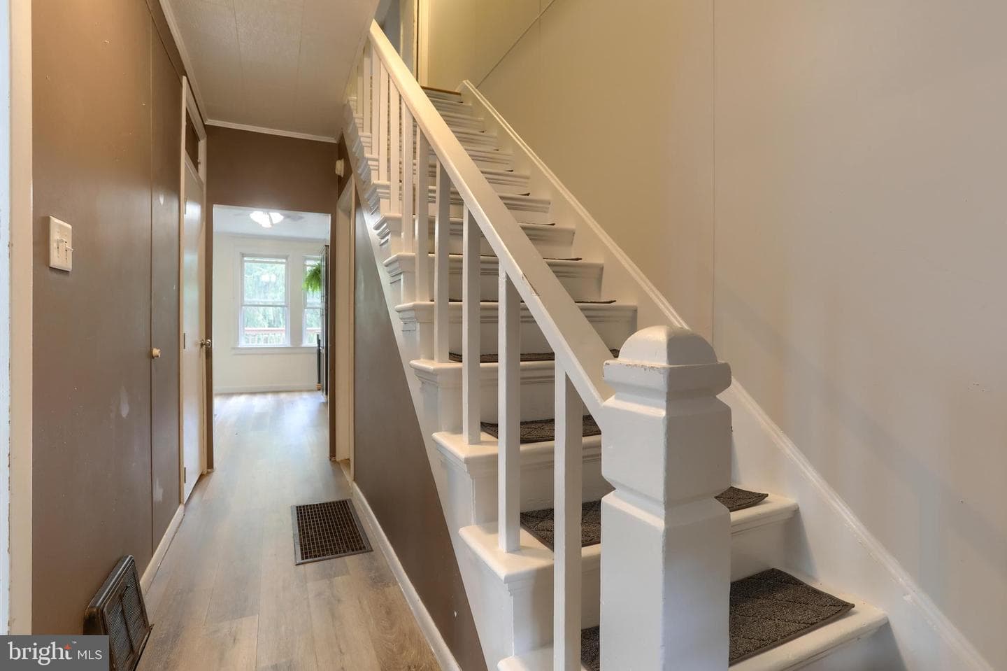 369 Boyd Street photo 3