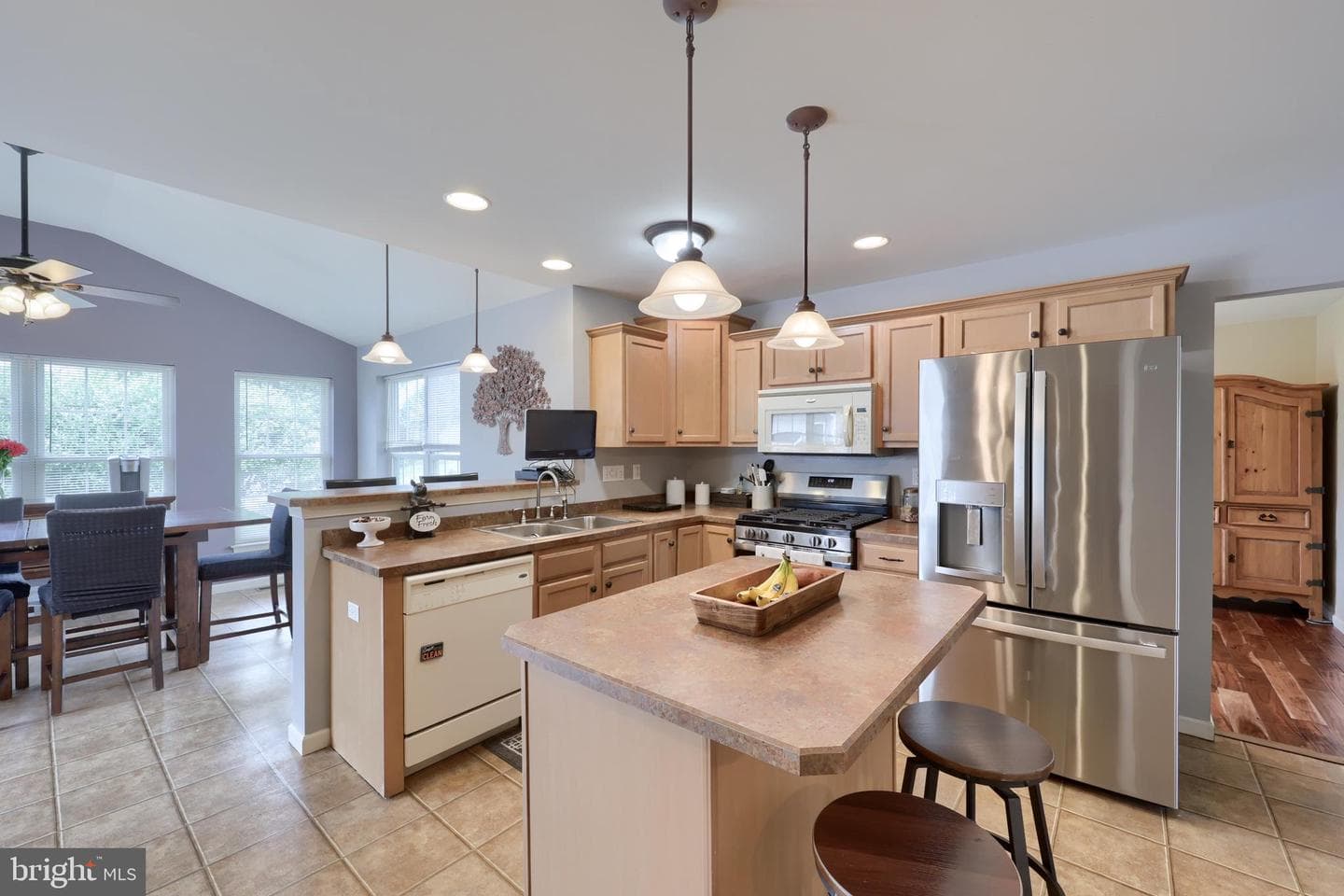 137 Pickwick Circle photo 12