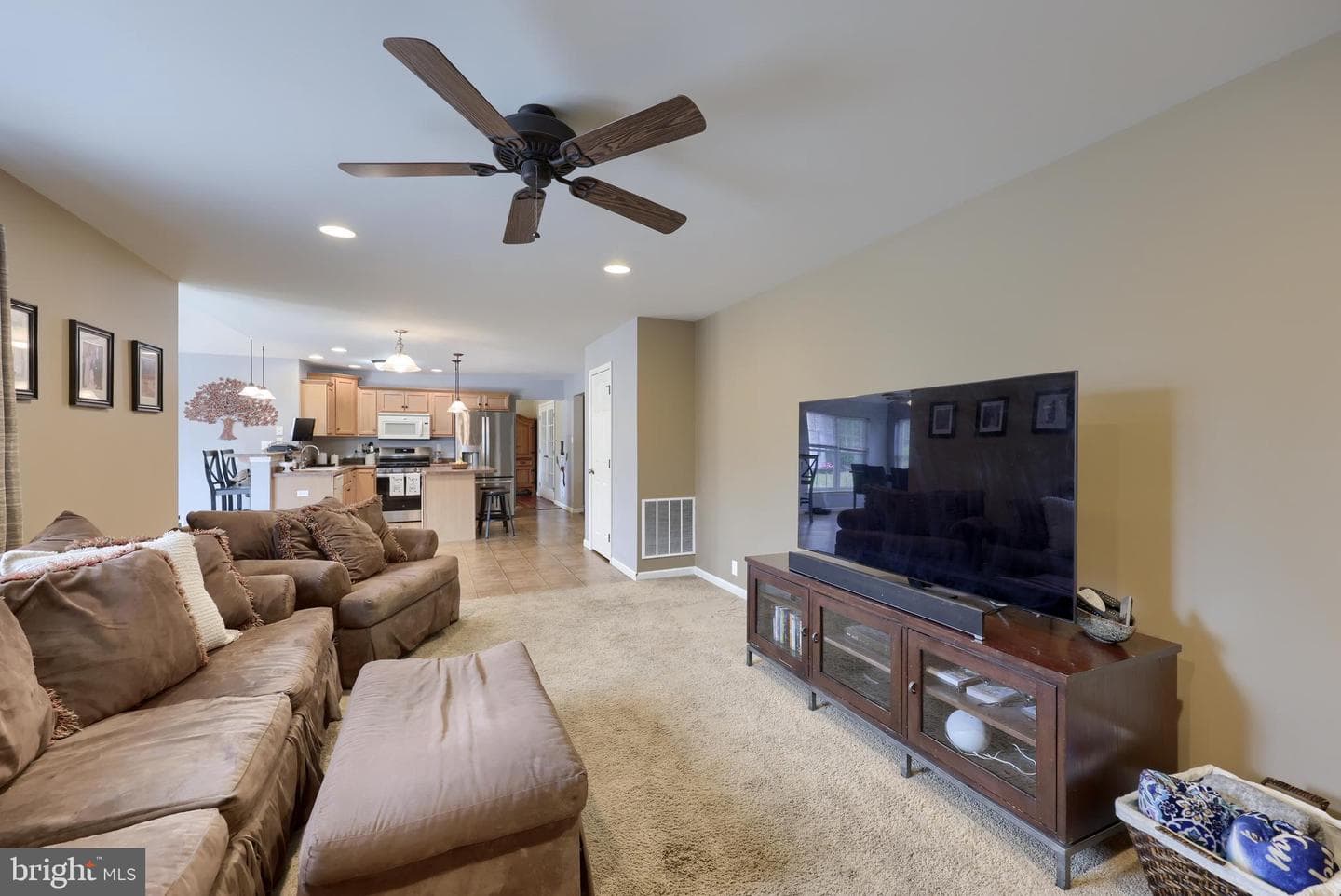 137 Pickwick Circle photo 17