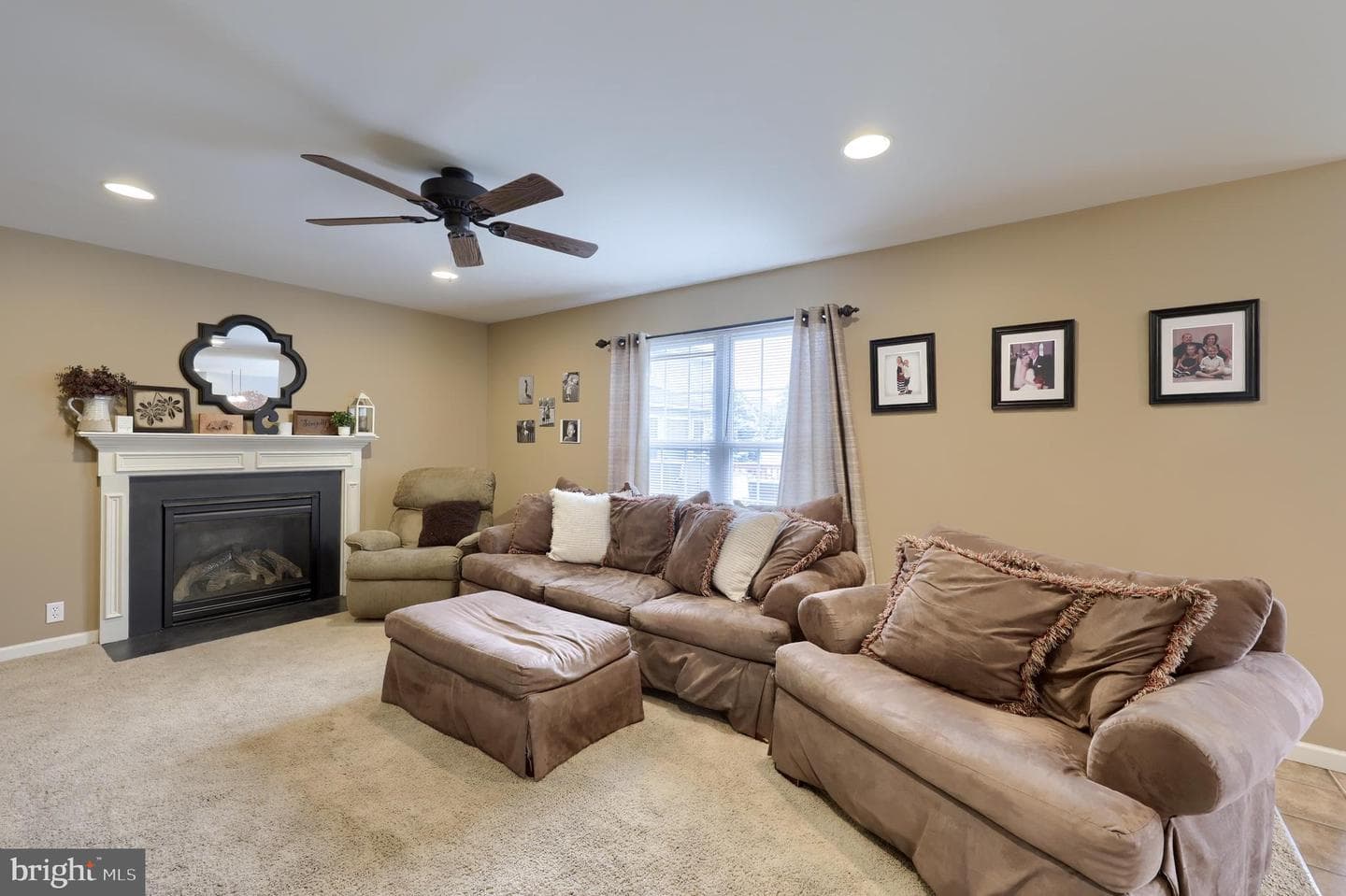 137 Pickwick Circle photo 18
