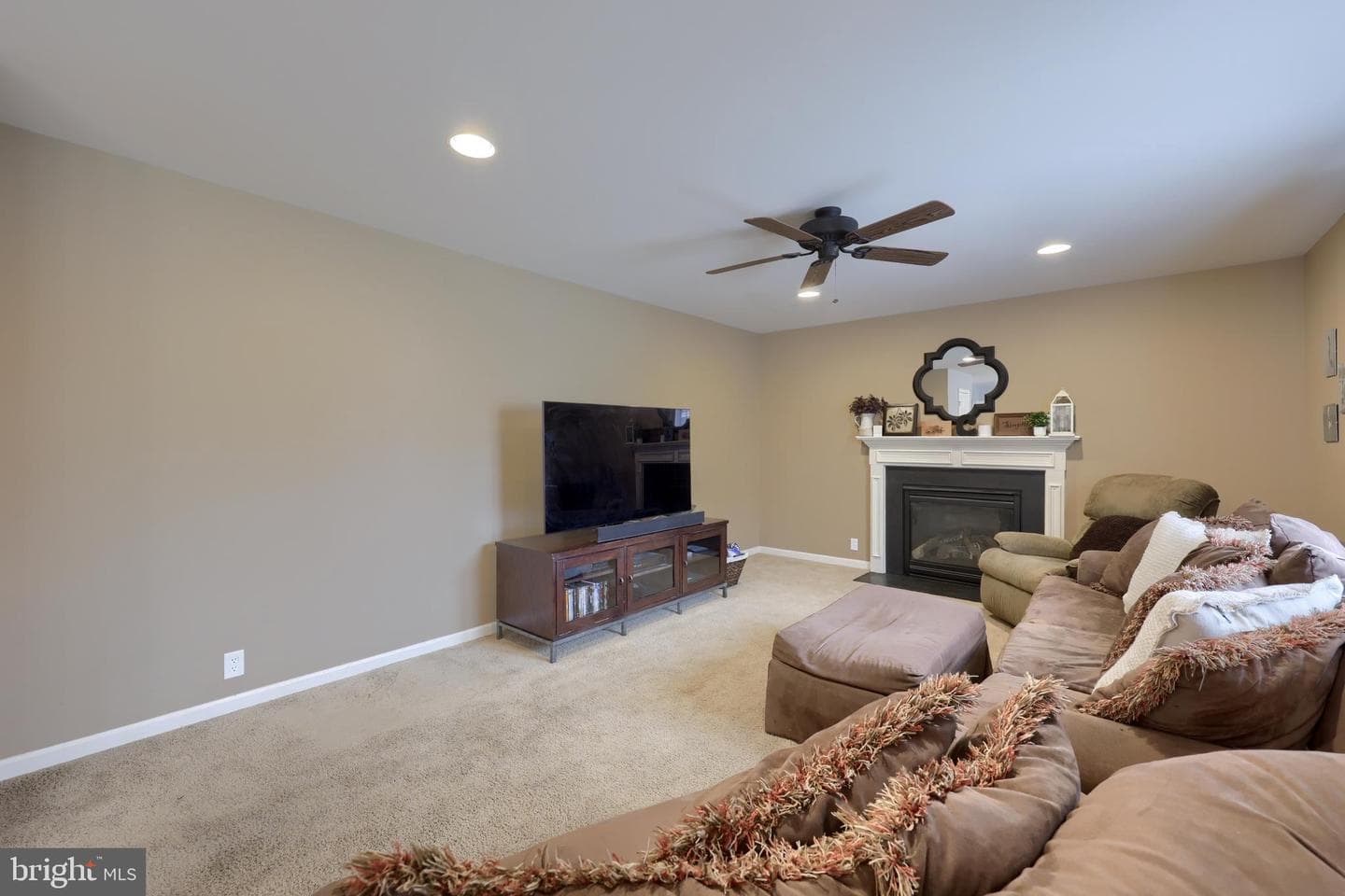 137 Pickwick Circle photo 19