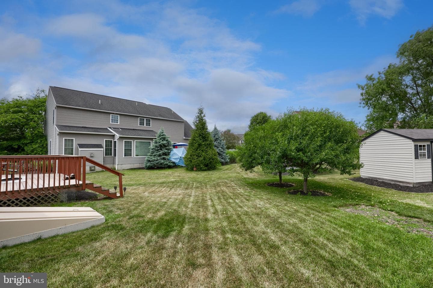 137 Pickwick Circle photo 42