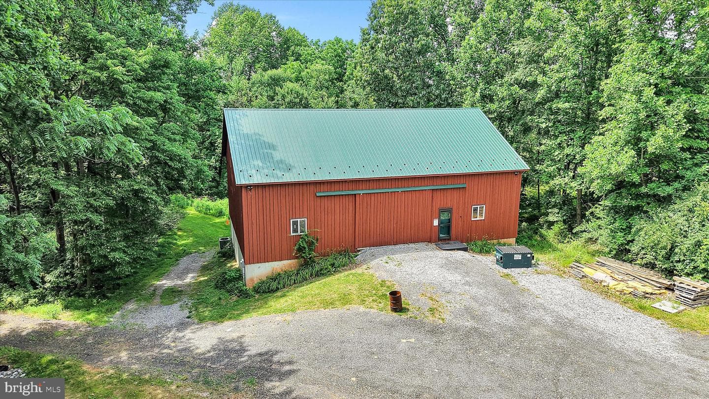 110 Fox Road photo 3