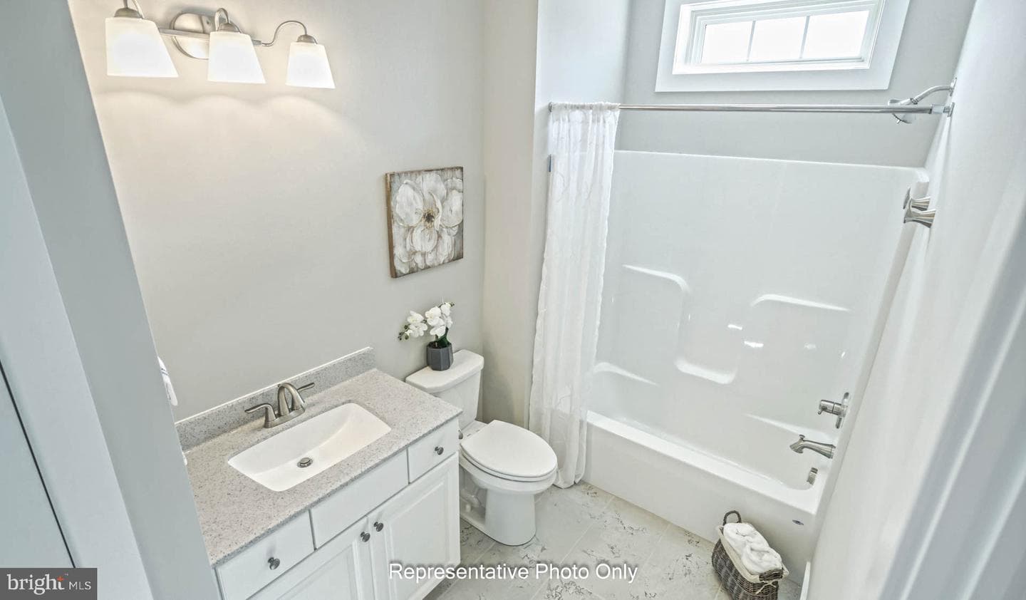 720 Longwood Manor, Annville