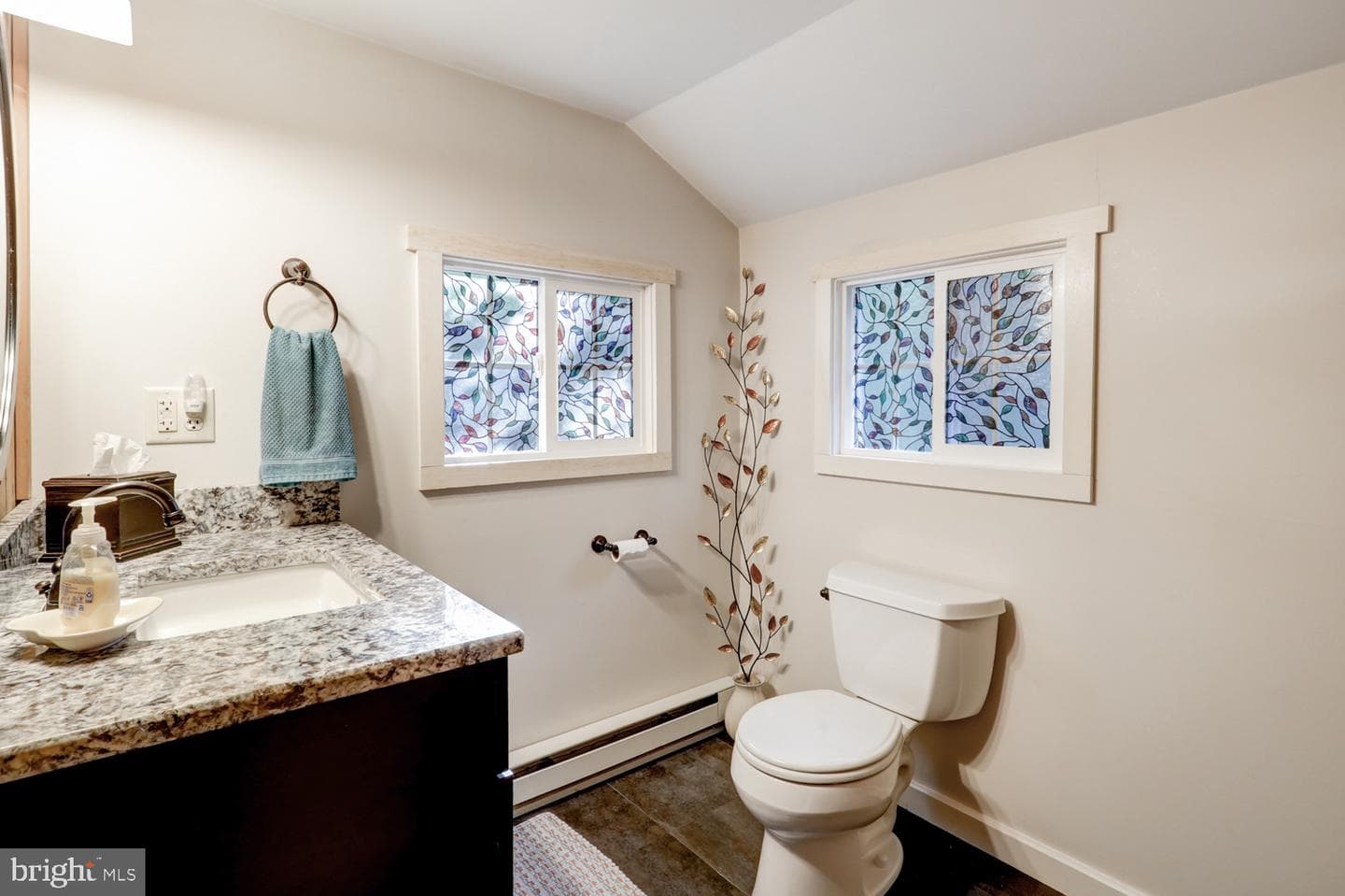 109 Locust Avenue photo 33