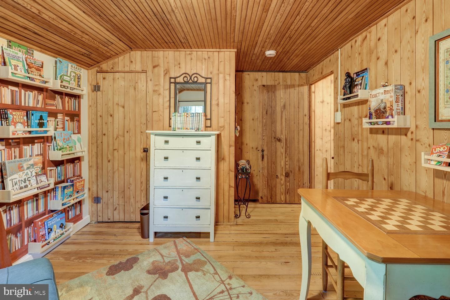 109 Locust Avenue photo 35