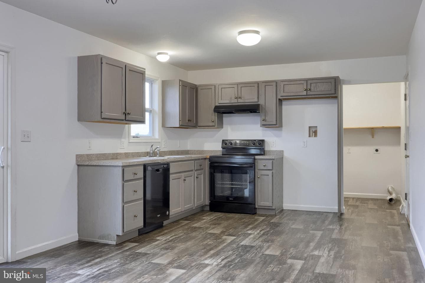 10 Hillside Drive photo 11