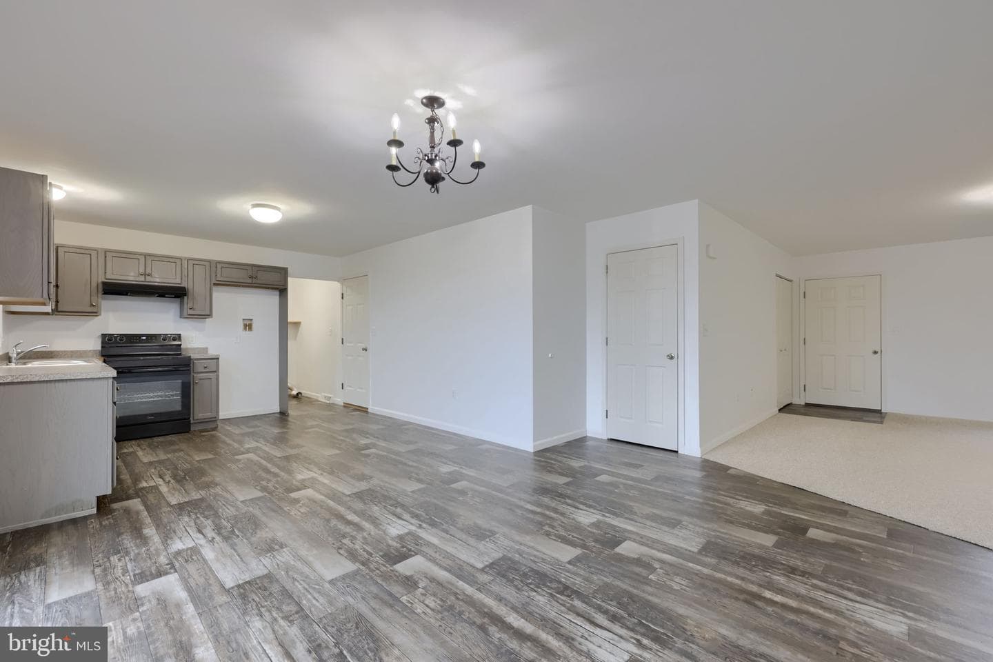 10 Hillside Drive photo 14