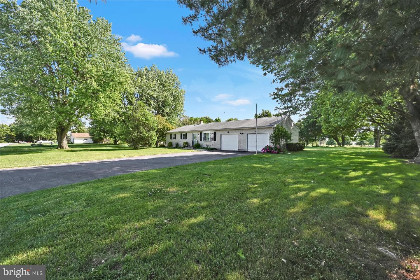 685 Wedgewood Drive photo 2