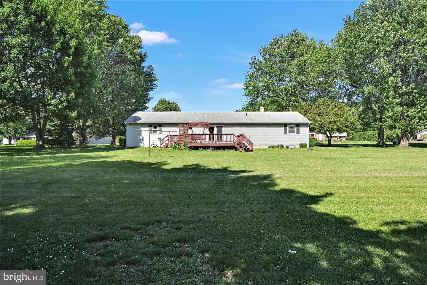 685 Wedgewood Drive photo 32