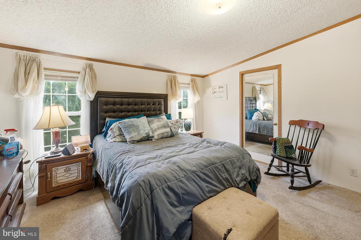 664 W Cedar Street photo 14