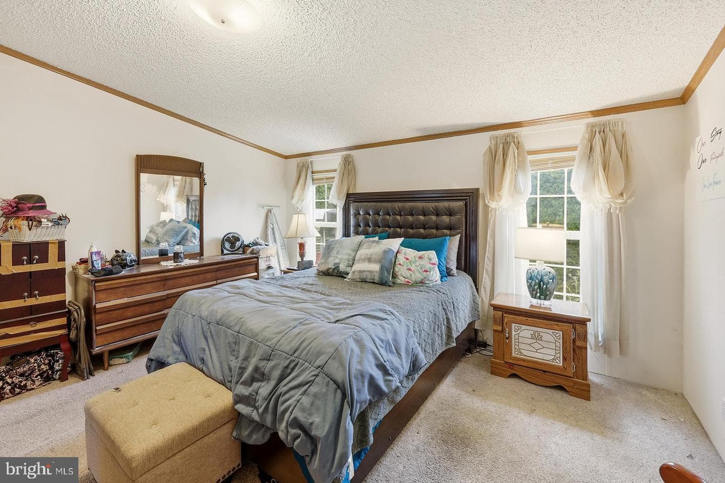 664 W Cedar Street photo 15