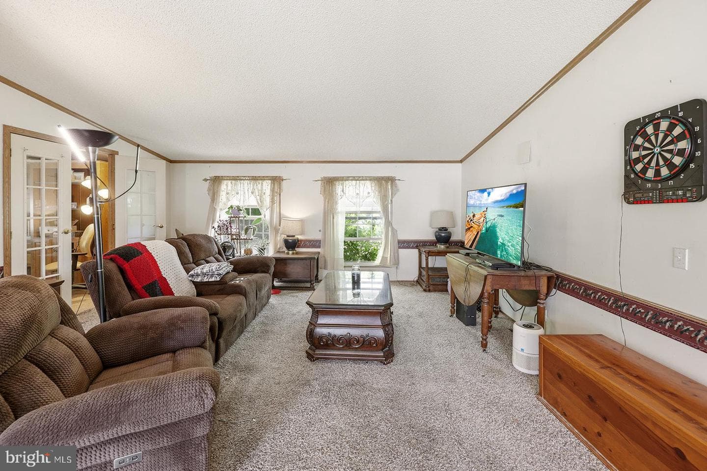 664 W Cedar Street photo 18