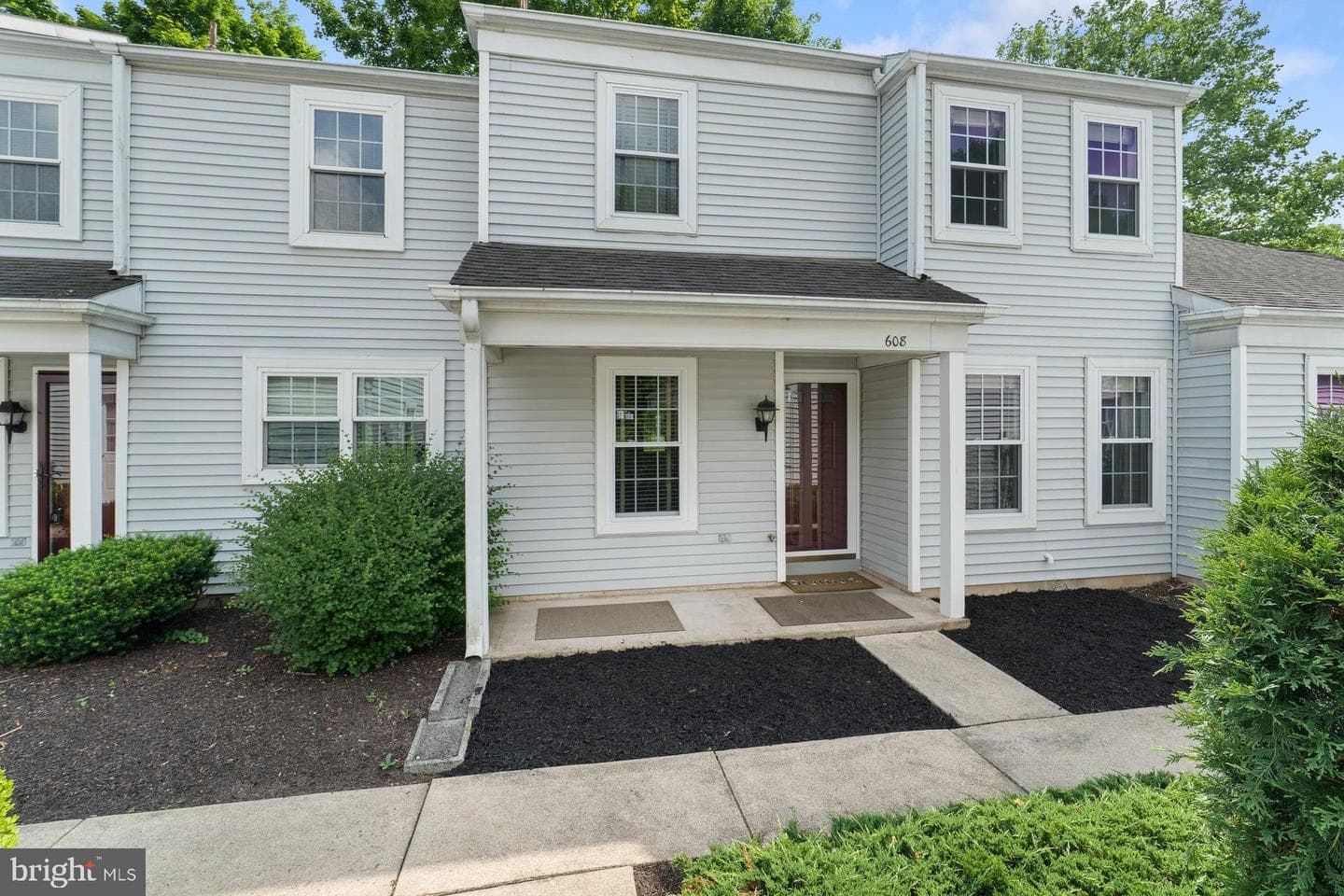 608 Cambridge Court, Palmyra