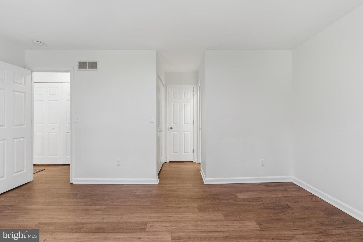 608 Cambridge Court photo 21