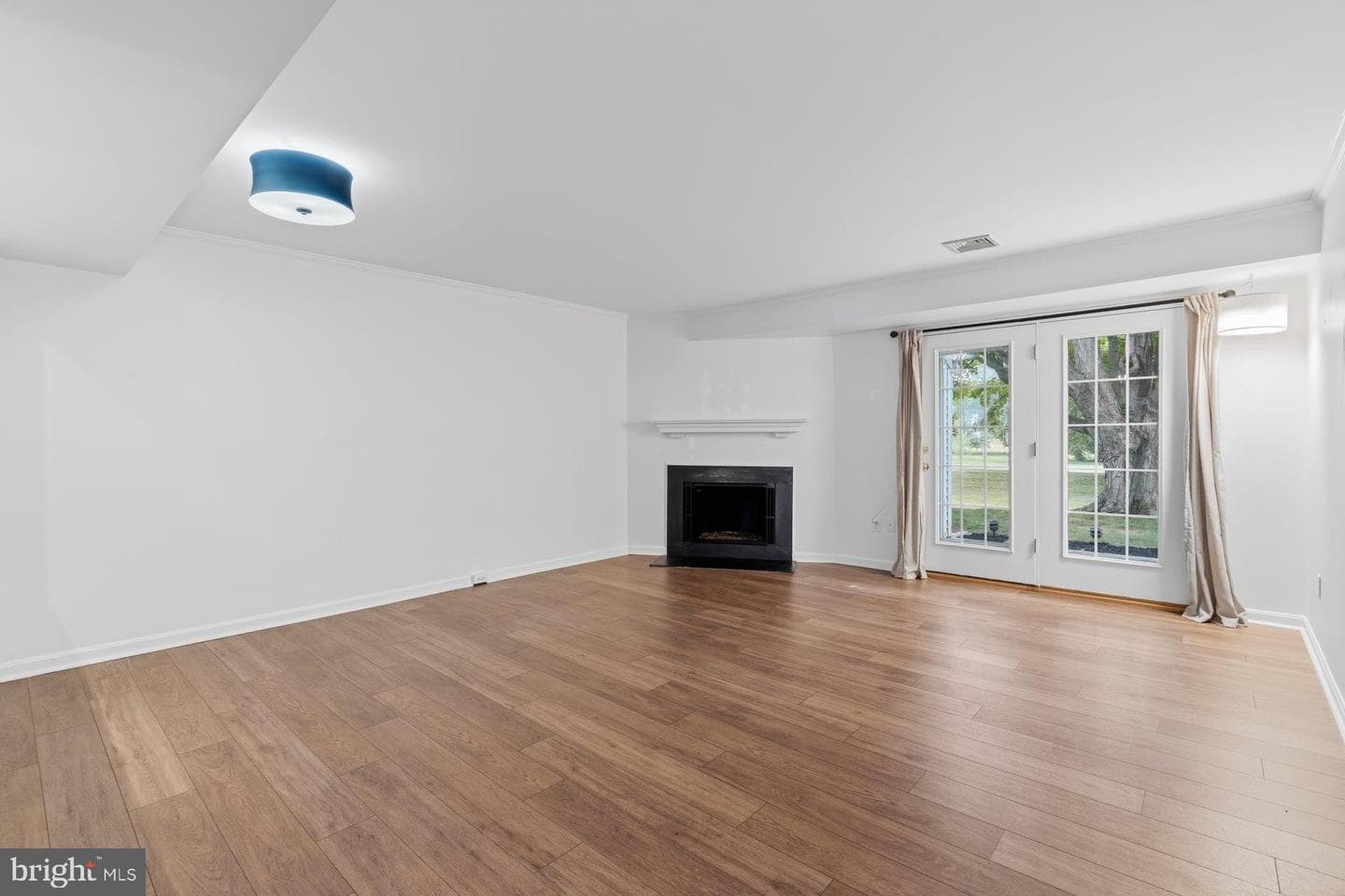 608 Cambridge Court photo 7