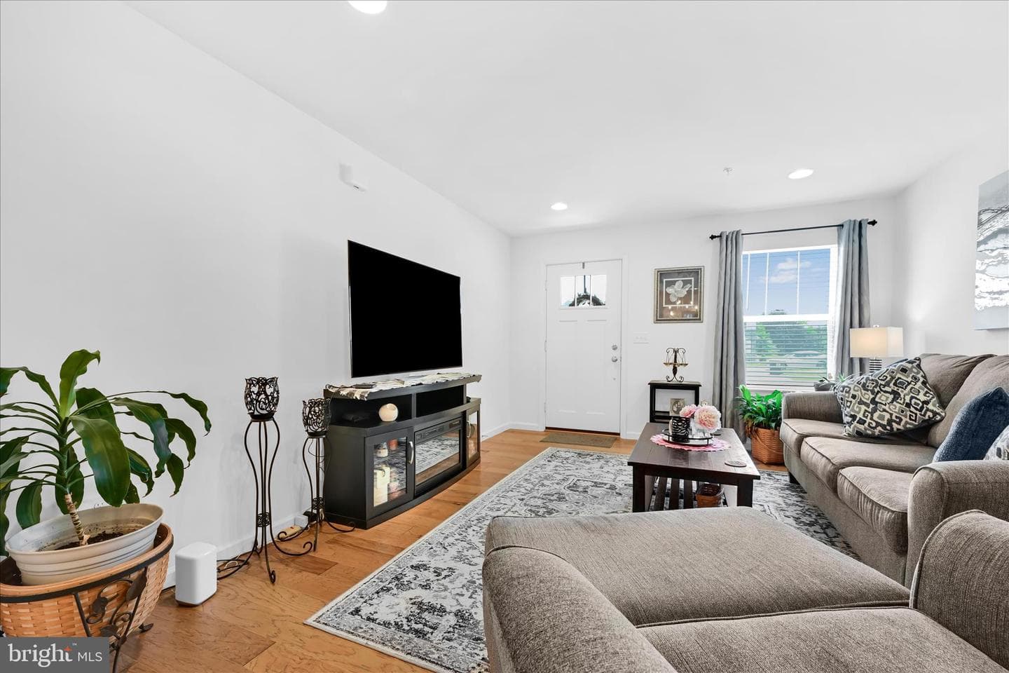 239 Highland Court photo 5