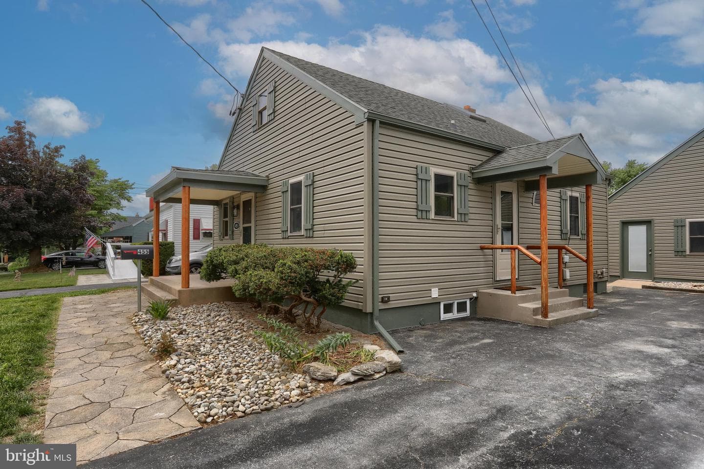 455 Beechwood Avenue photo 2
