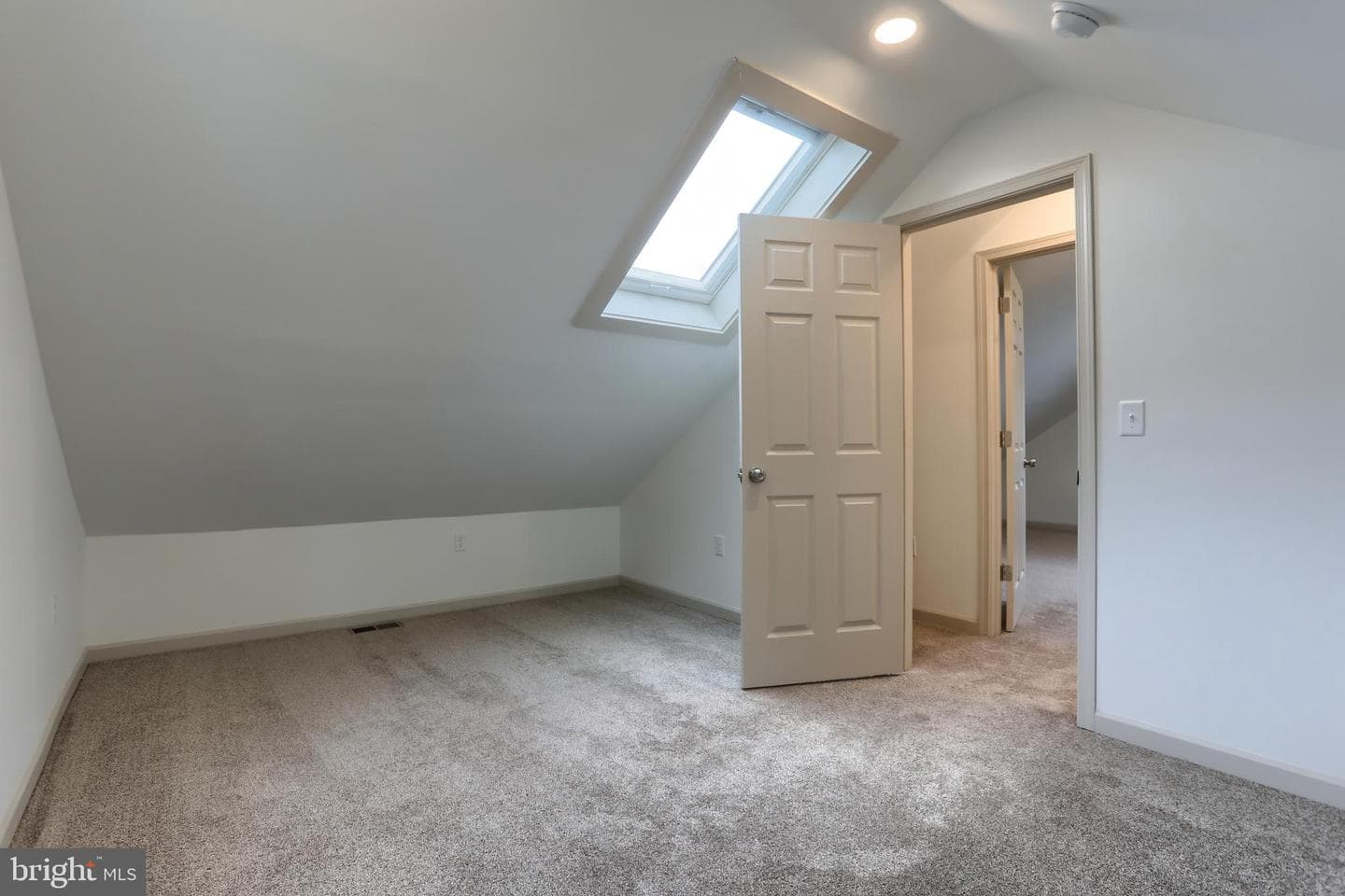 455 Beechwood Avenue photo 20