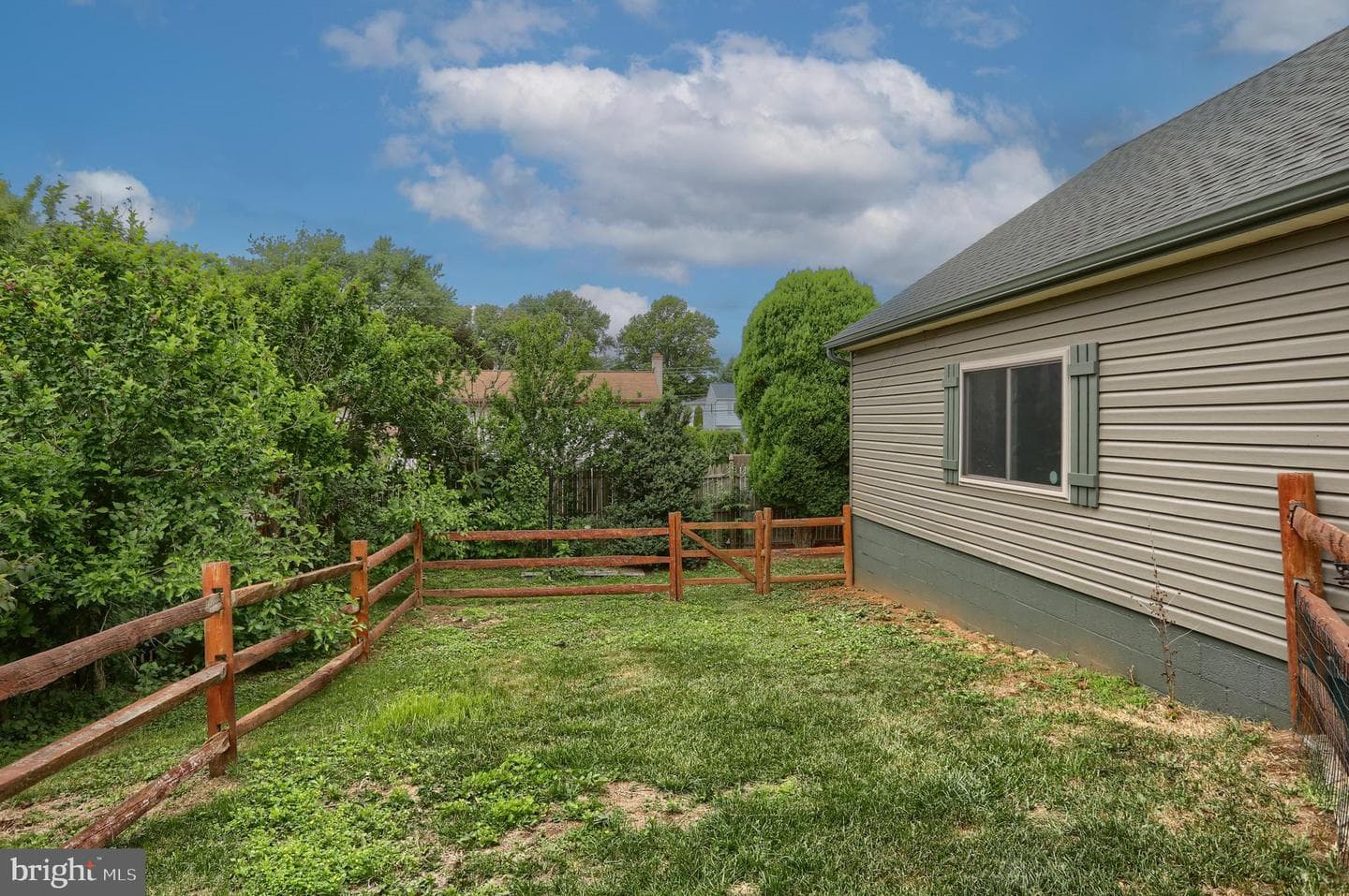 455 Beechwood Avenue photo 26