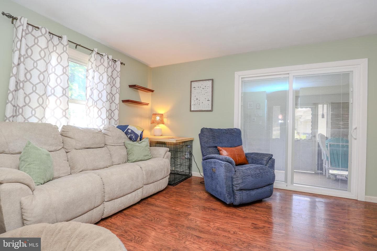 998 E Maple Street photo 12