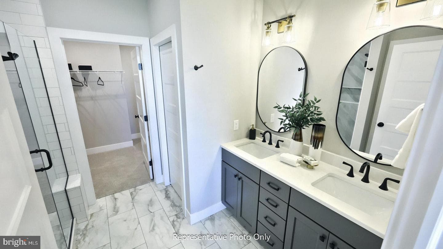 48 Canterbury Lane photo 26