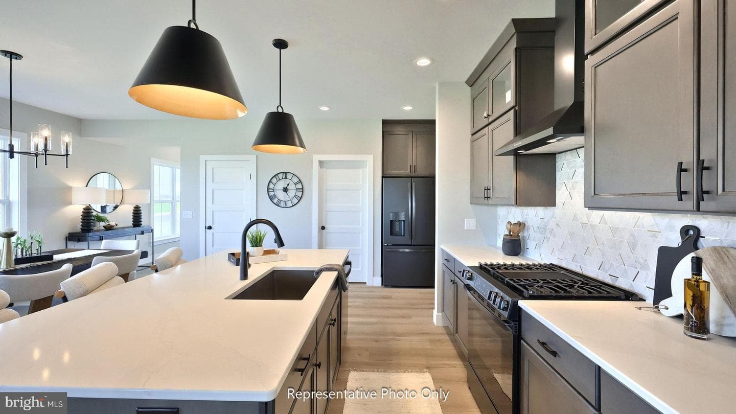 46 Canterbury Lane photo 11