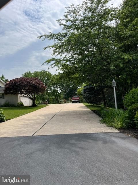 15 Stoneleigh Drive photo 28